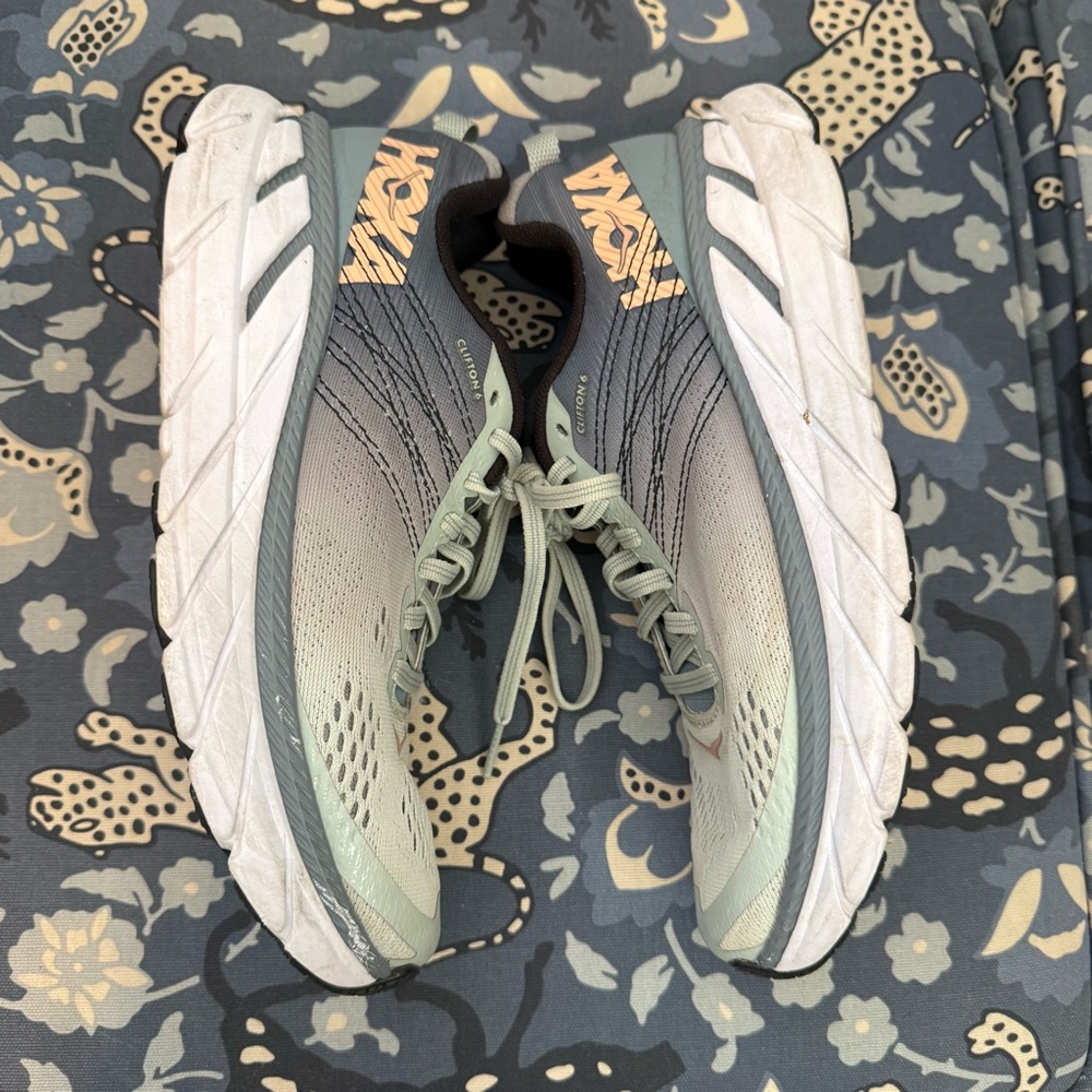 Hoka Clifton 8 Women’s Running Shoes — Mint/Gray